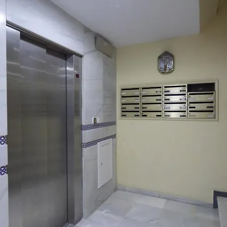 Center Luxury - Eaw Homes Apartment